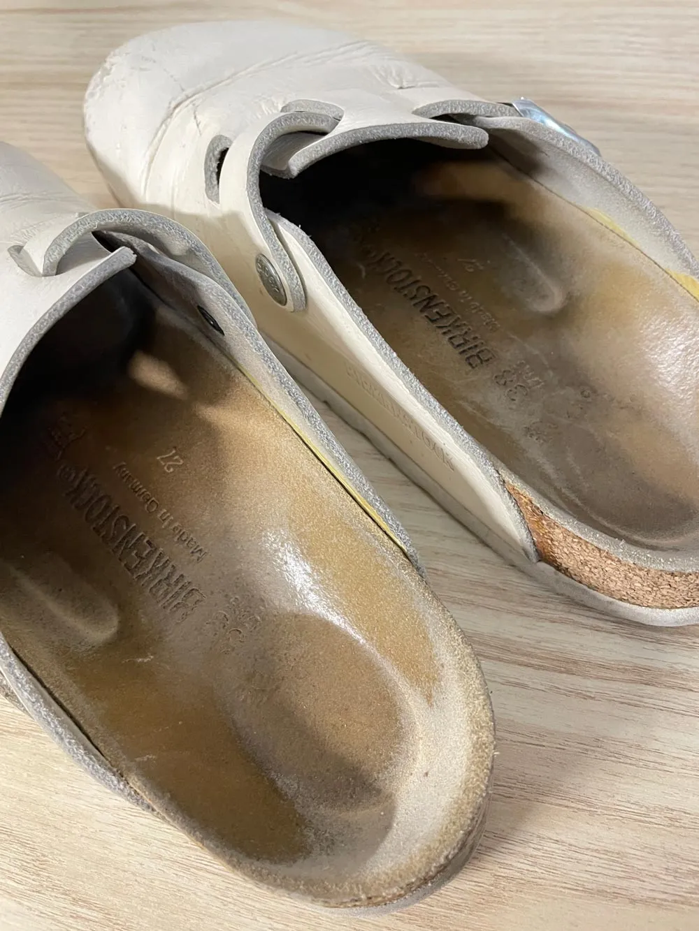 birkenstock white leather boston clog sold by Good Market Thrift Store product image thumbnail 2