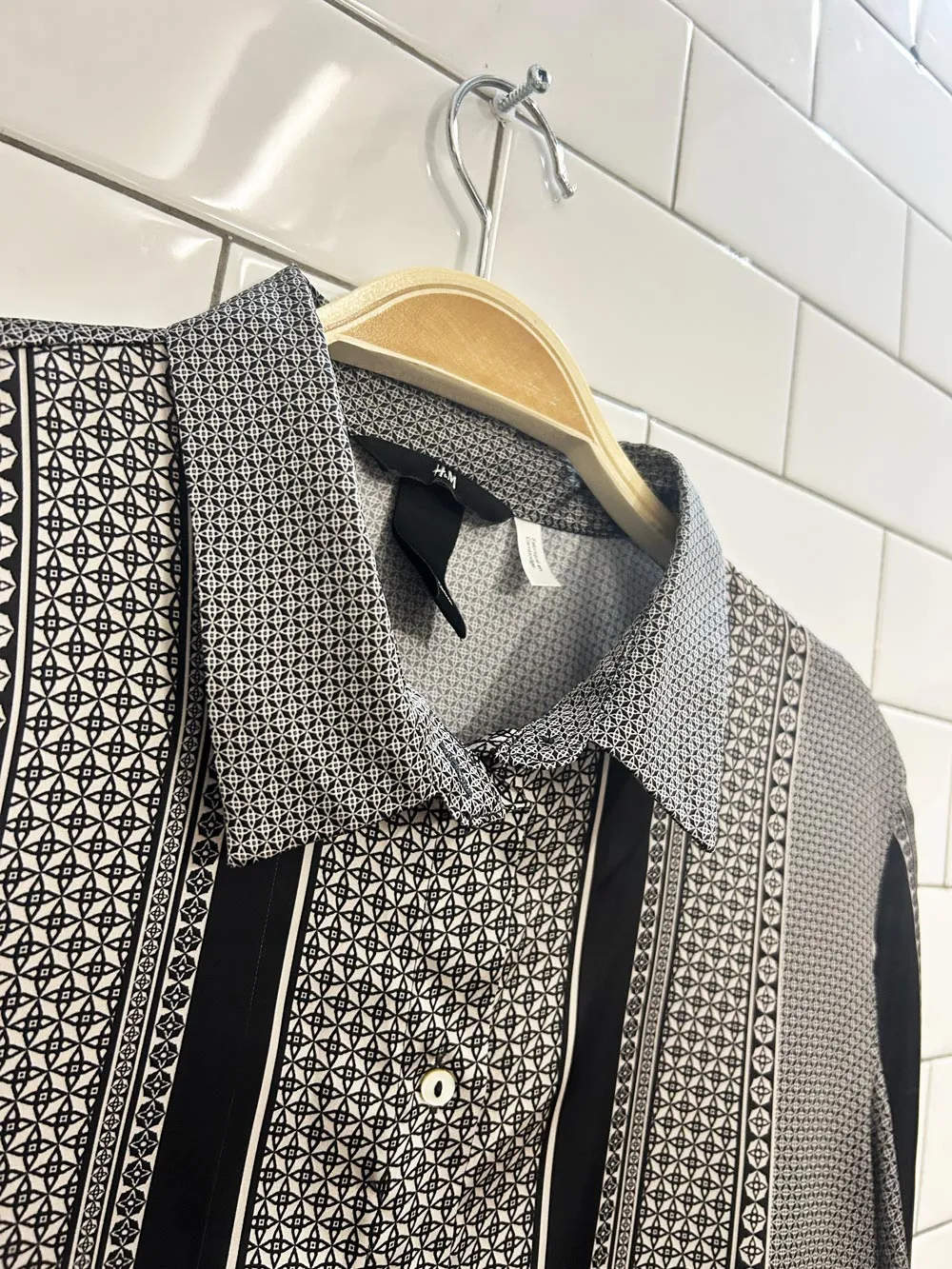 h&m satin scarf print blouse sold by Good Market Thrift Store product image thumbnail 2