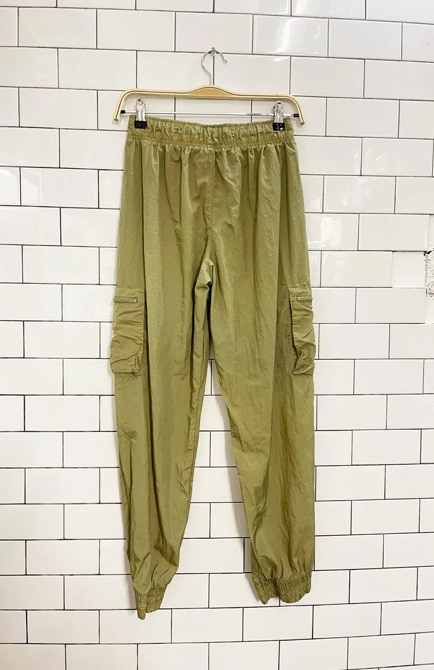 nike nylon cargo pant jogger sold by Good Market Thrift Store product image thumbnail 4