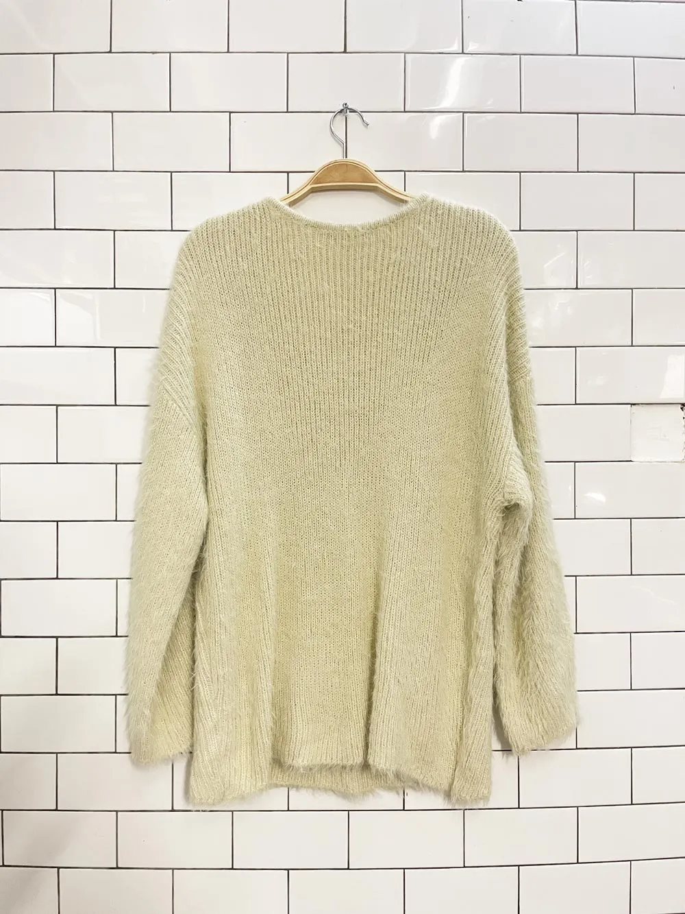 kimchi blue chunky rib v-neck sweater sold by Good Market Thrift Store product image thumbnail 3