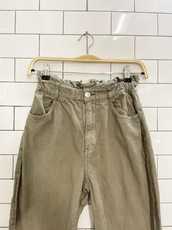 zara high rise balloon leg corduroy pant sold by Good Market Thrift Store