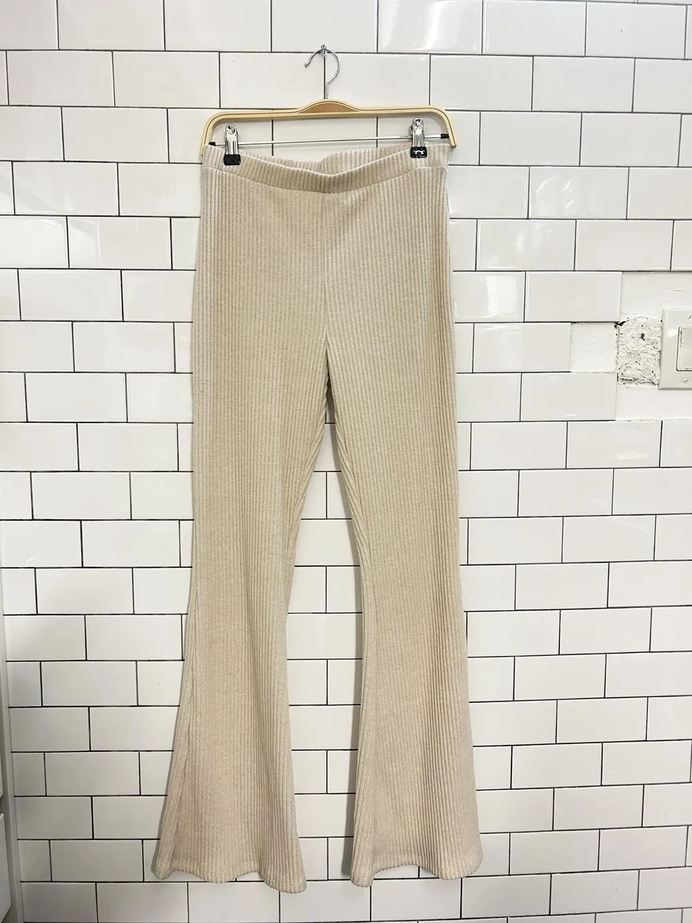 zara soft ribbed flare pant sold by Good Market Thrift Store product image thumbnail 2