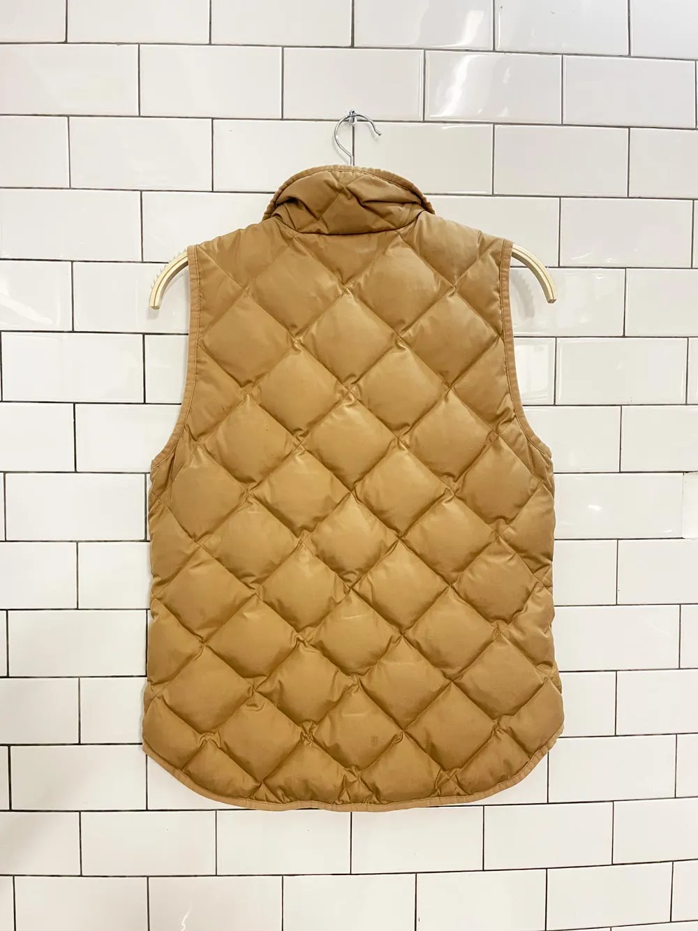 j crew diamond quilted down puffer vest sold by Good Market Thrift Store product image thumbnail 4