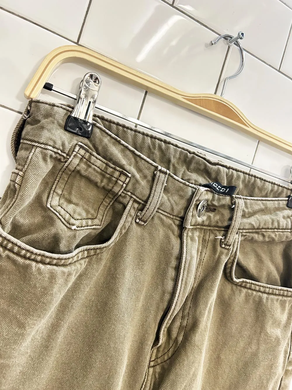 h&m baggy wide leg pant sold by Good Market Thrift Store product image thumbnail 2