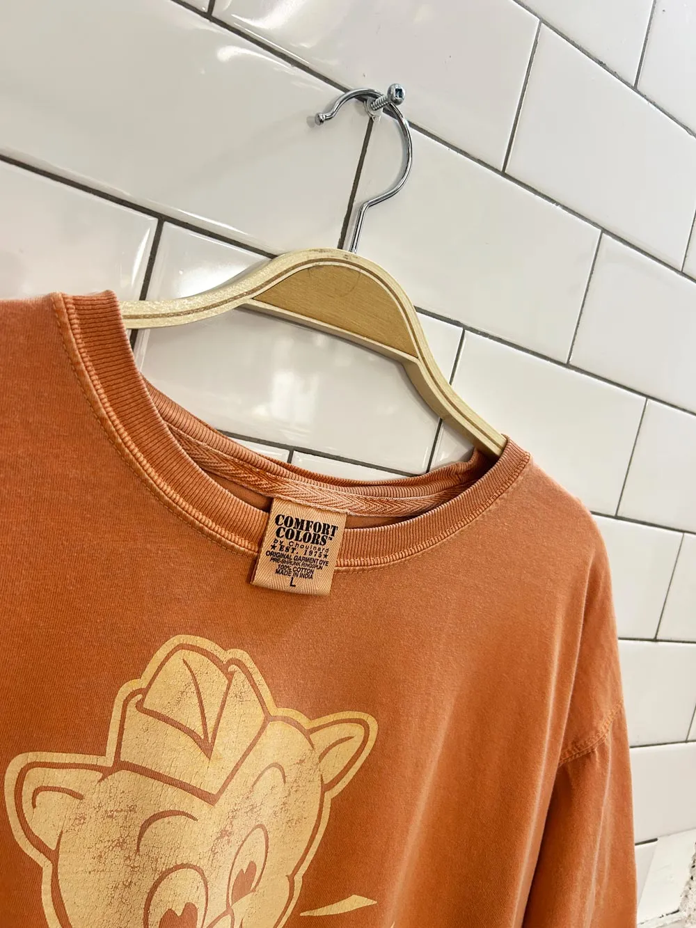 vintage 00s piggly wiggly supermarket graphic tee sold by Good Market Thrift Store product image thumbnail 2