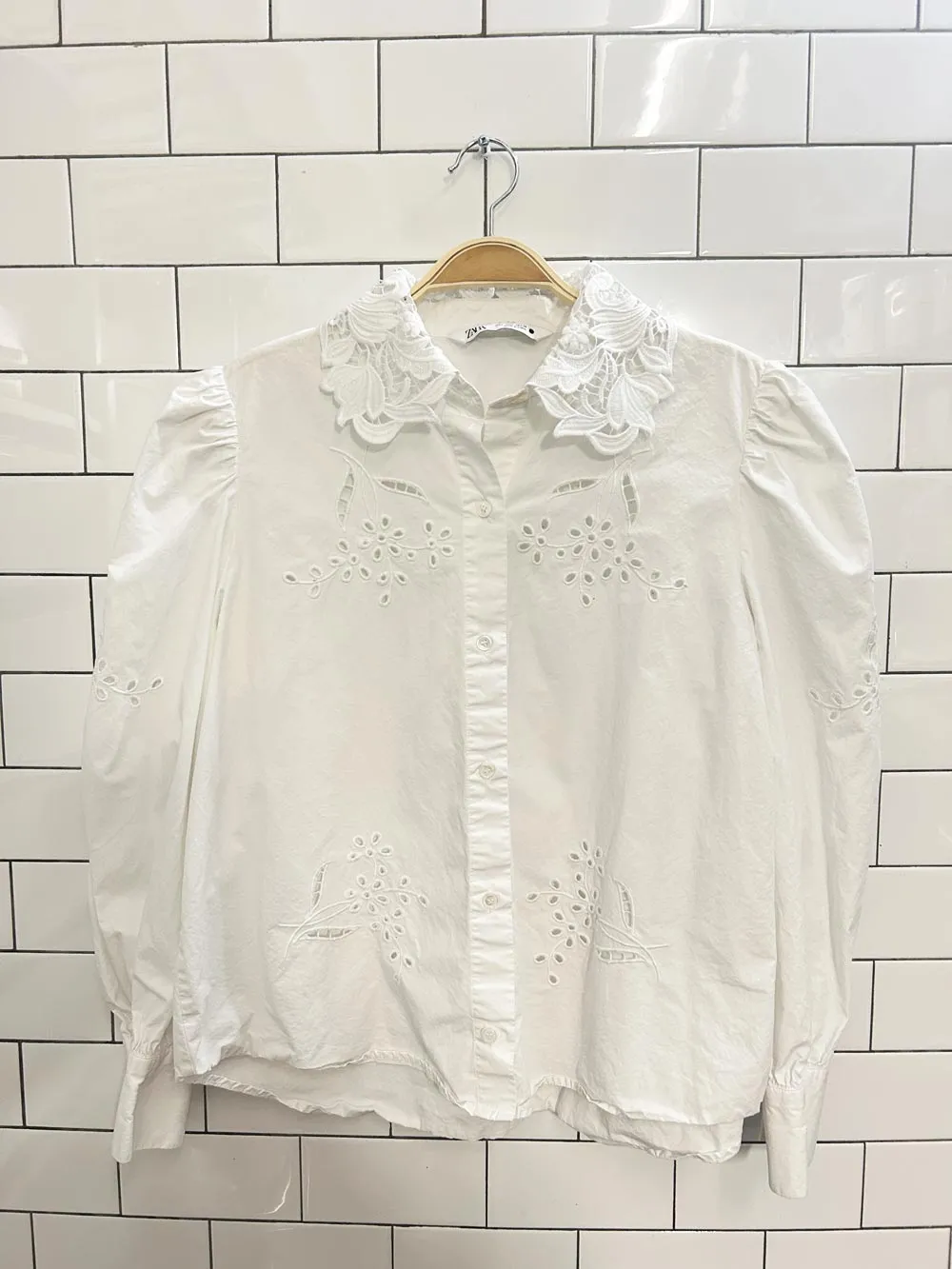 zara polin flower embroidered eyelet blouse sold by Good Market Thrift Store product image thumbnail 2