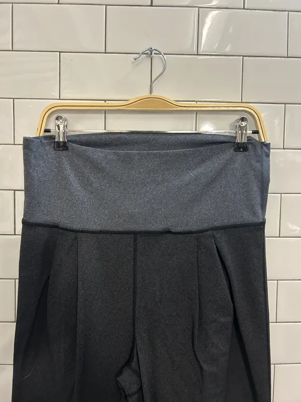lululemon high rise pleated yoga joggers sold by Good Market Thrift Store