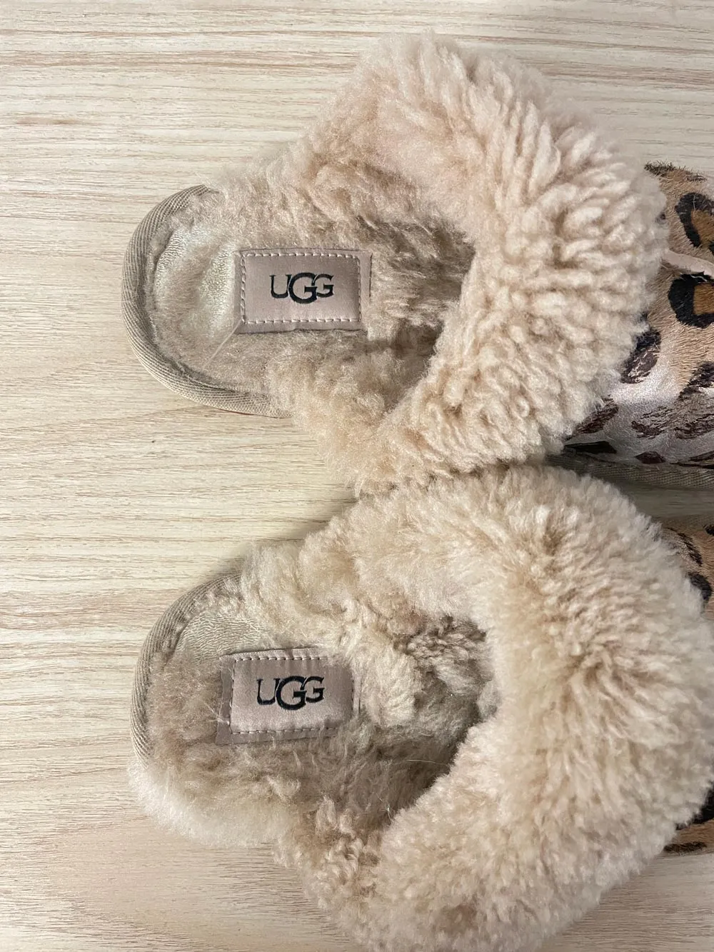 ugg scuffette II spotty sheepskin slipper sold by Good Market Thrift Store product image thumbnail 4