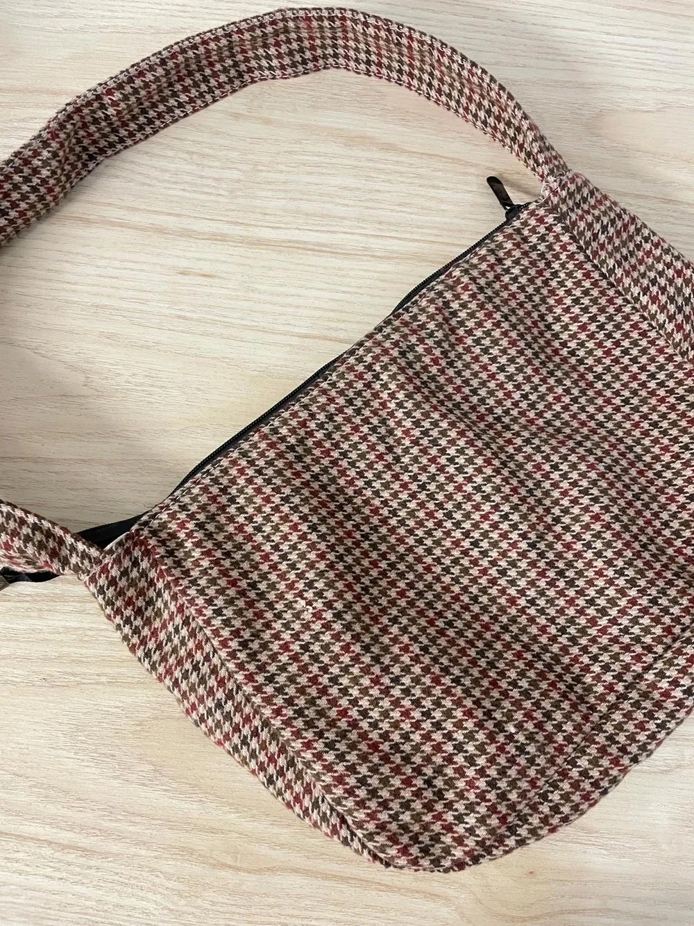attitude woven houndstooth shoulder bag sold by Good Market Thrift Store product image thumbnail 3