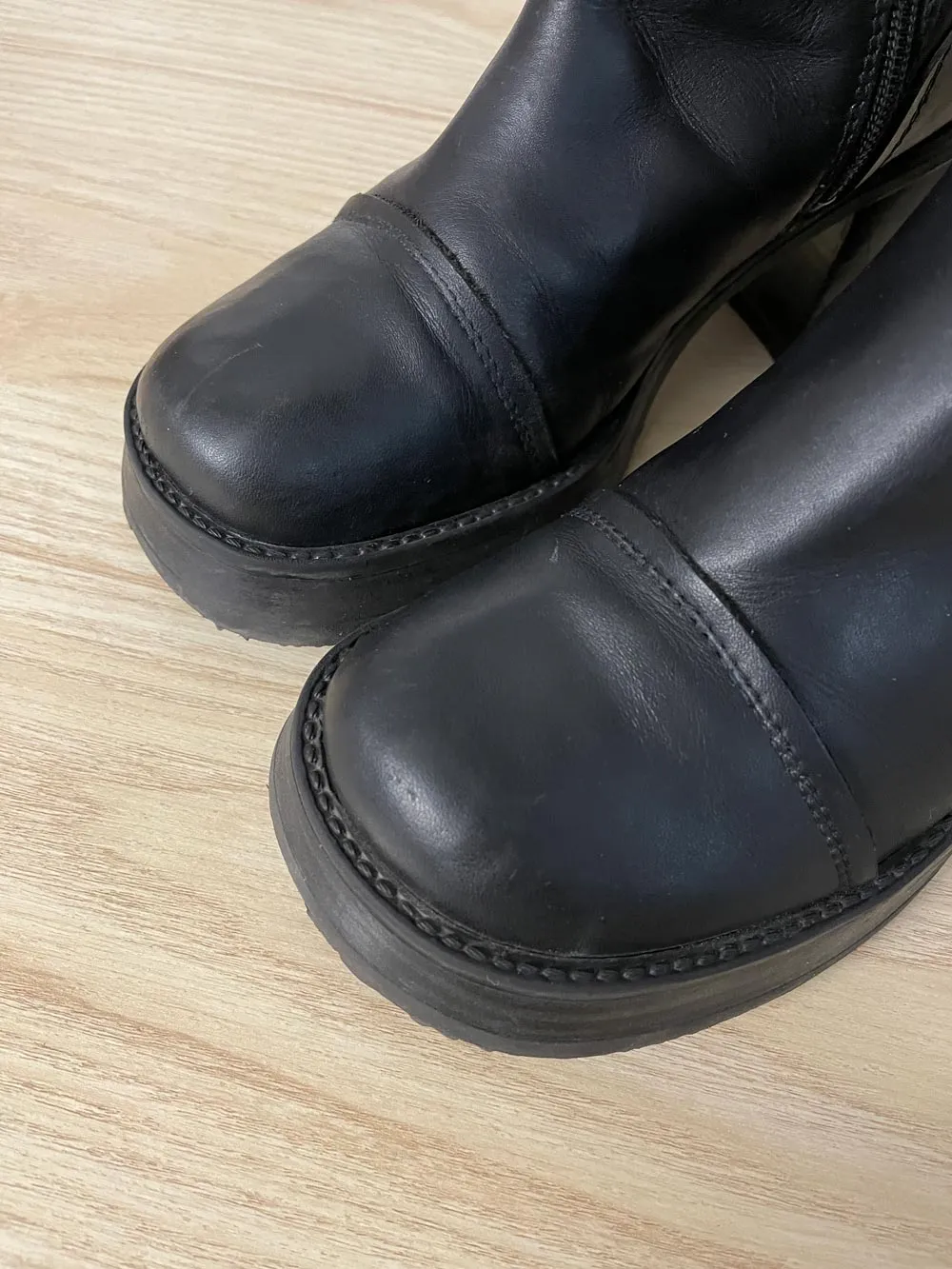 vintage 90s aldo chunky heeled knee high leather boot sold by Good Market Thrift Store product image thumbnail 2