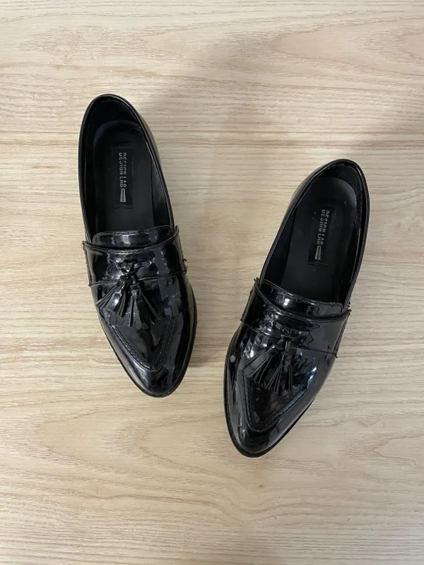 design lab iggi patent fringe tassel loafer sold by Good Market Thrift Store