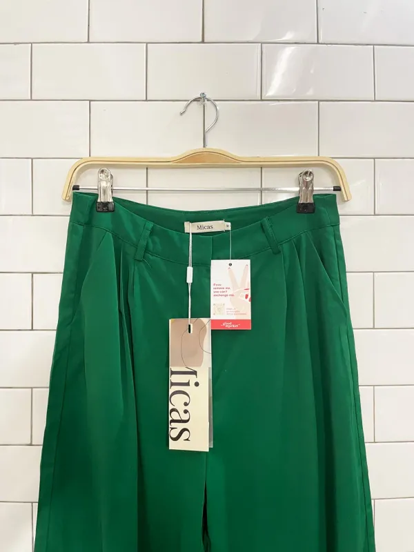 nwt micas high rise pleated wide leg trouser sold by Good Market Thrift Store
