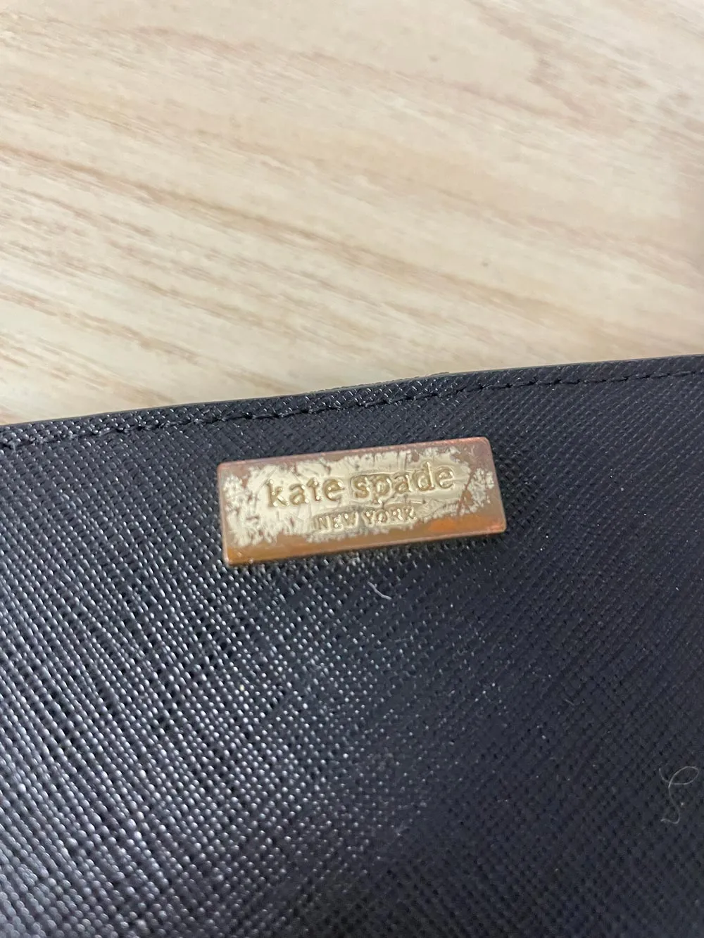 kate spade saffiano leather wallet sold by Good Market Thrift Store product image thumbnail 3