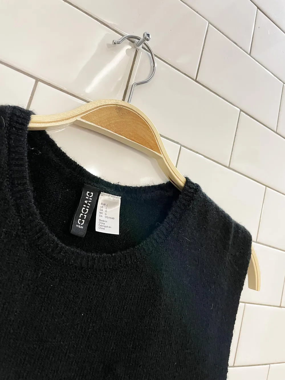 h&m light knit vest sold by Good Market Thrift Store product image thumbnail 2