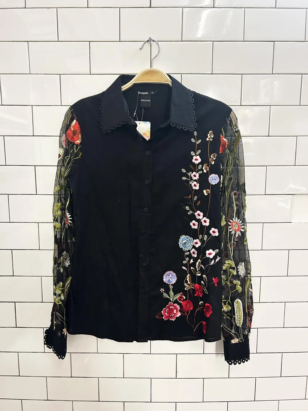 nwt disigual chemise florinda blouse sold by Good Market Thrift Store product image thumbnail 2