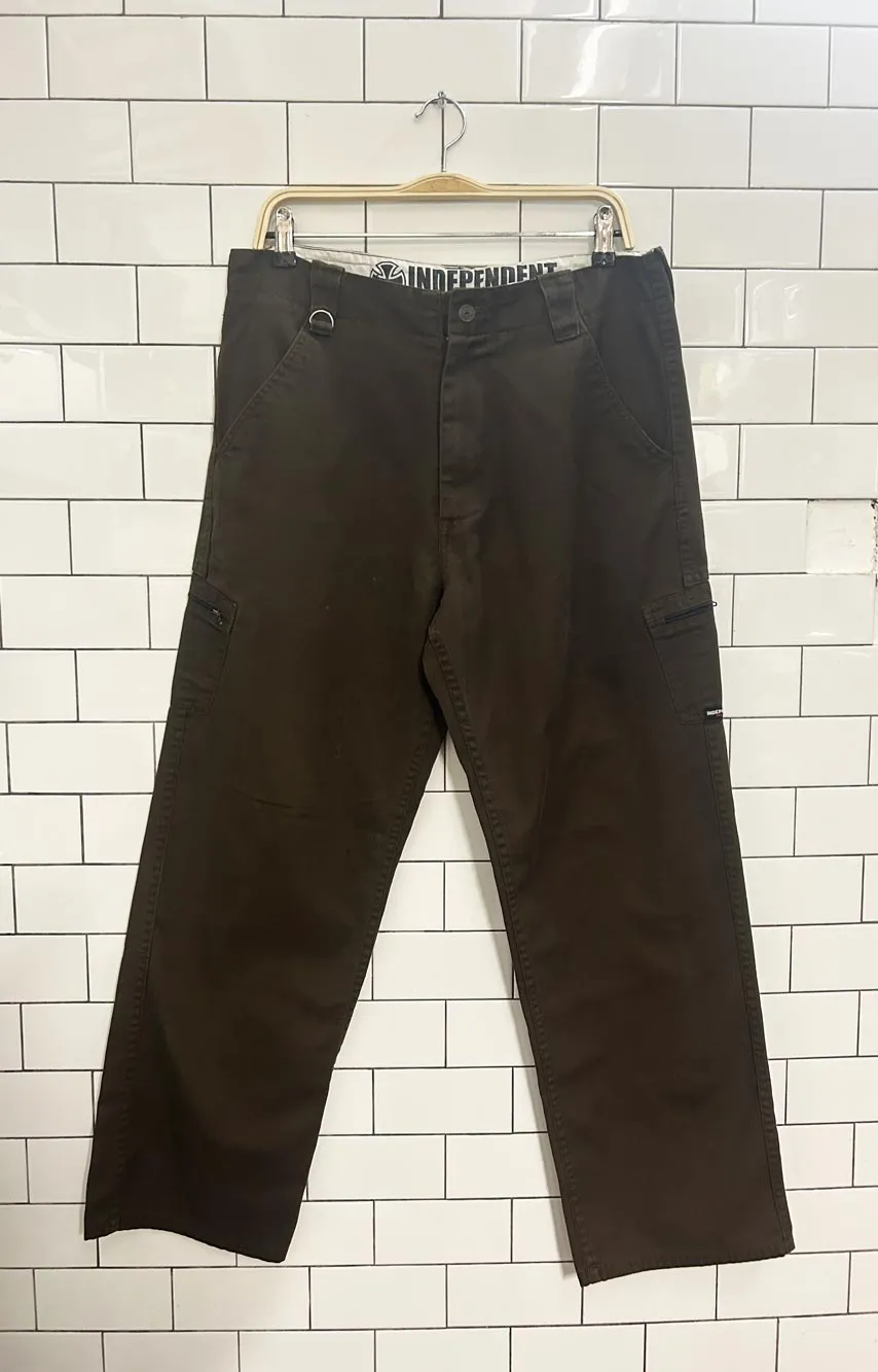vintage 00s independant trucks wide leg utility skate pants sold by Good Market Thrift Store product image thumbnail 4