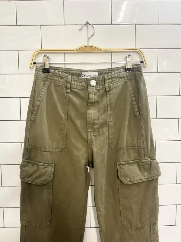 zara straight leg cargo pants sold by Good Market Thrift Store