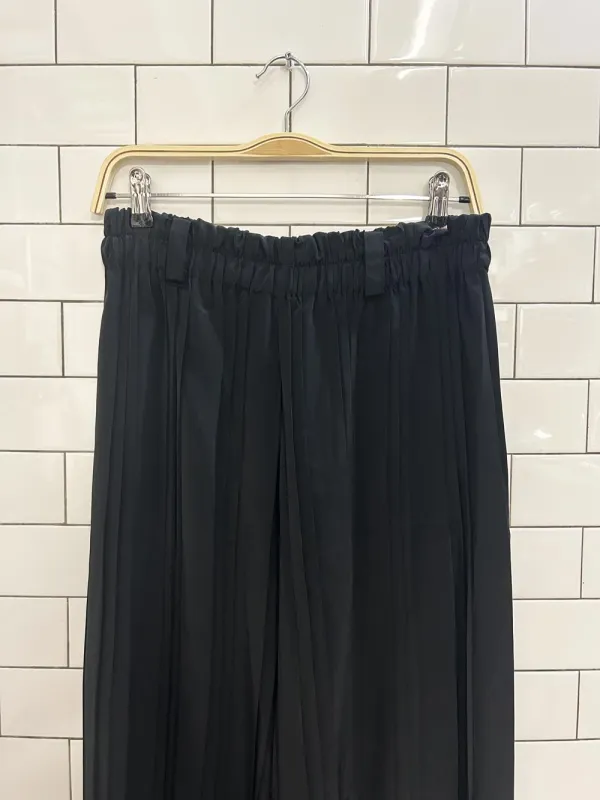 vintage pleated wide leg pants sold by Good Market Thrift Store