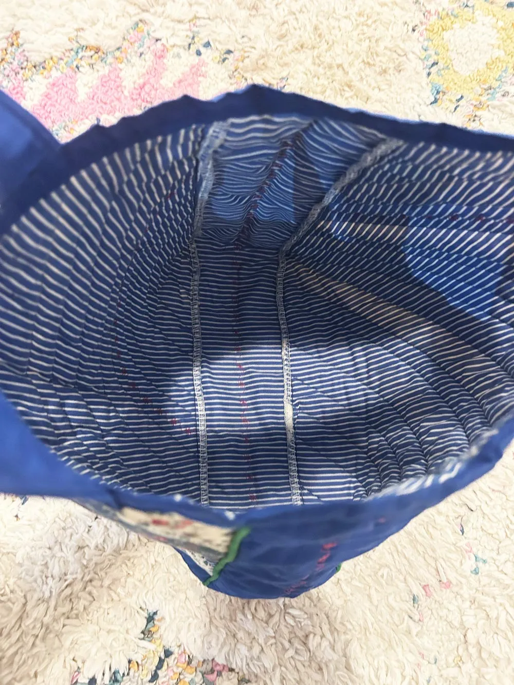 vintage handmade quilt floral tote bag sold by Good Market Thrift Store product image thumbnail 5