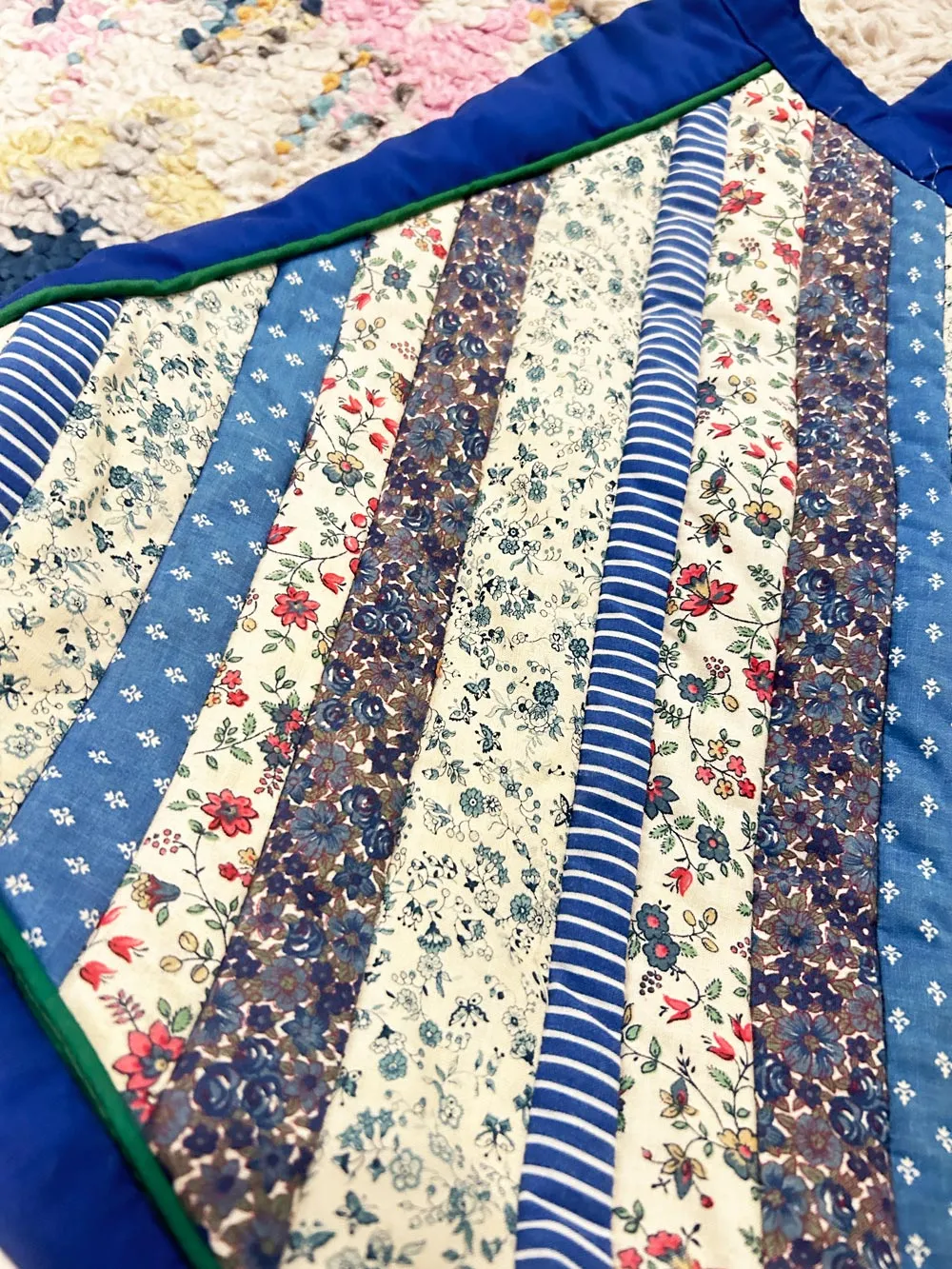 vintage handmade quilt floral tote bag sold by Good Market Thrift Store product image thumbnail 2