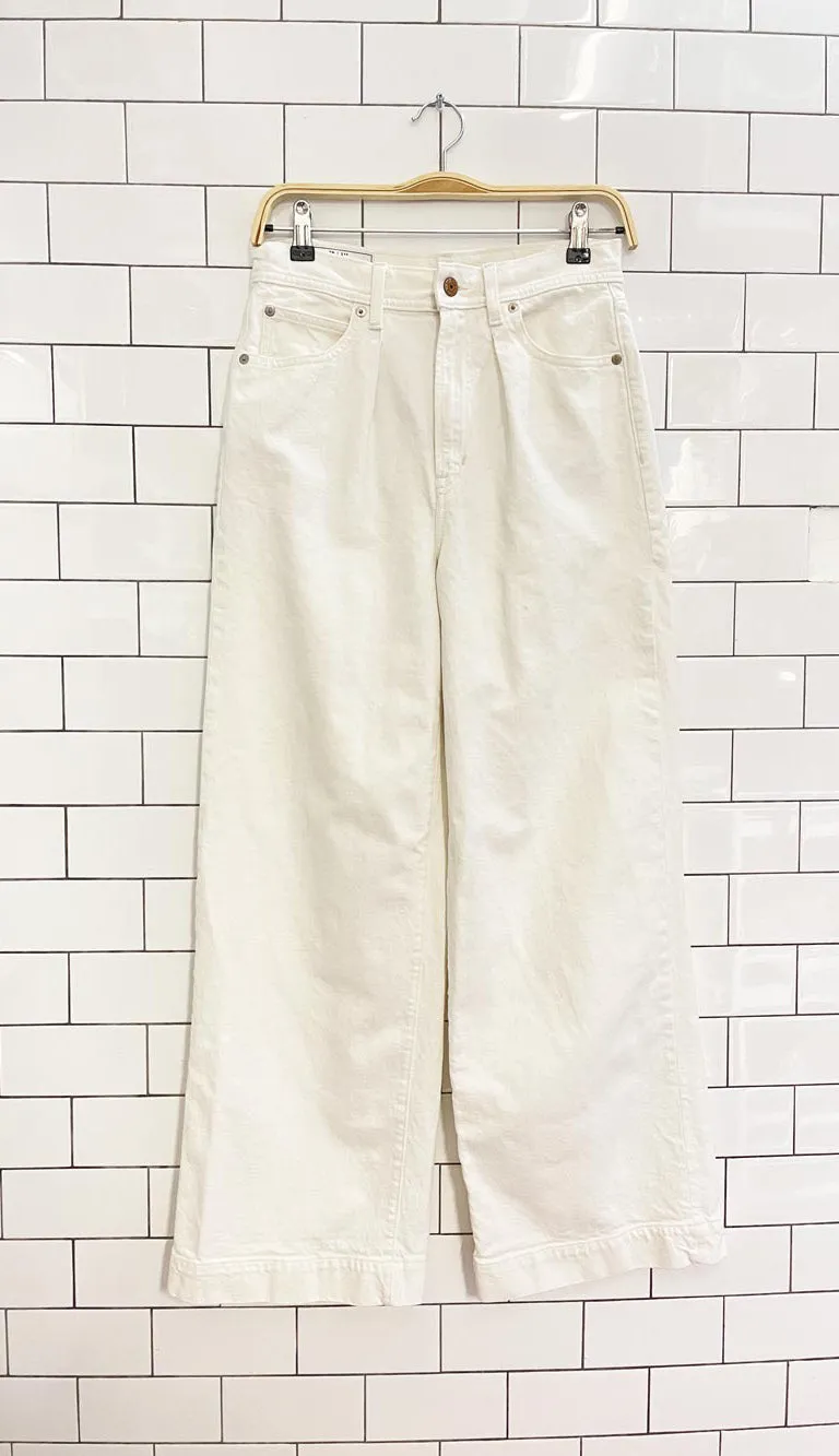gap trouser high rise wide leg jeans sold by Good Market Thrift Store product image thumbnail 3
