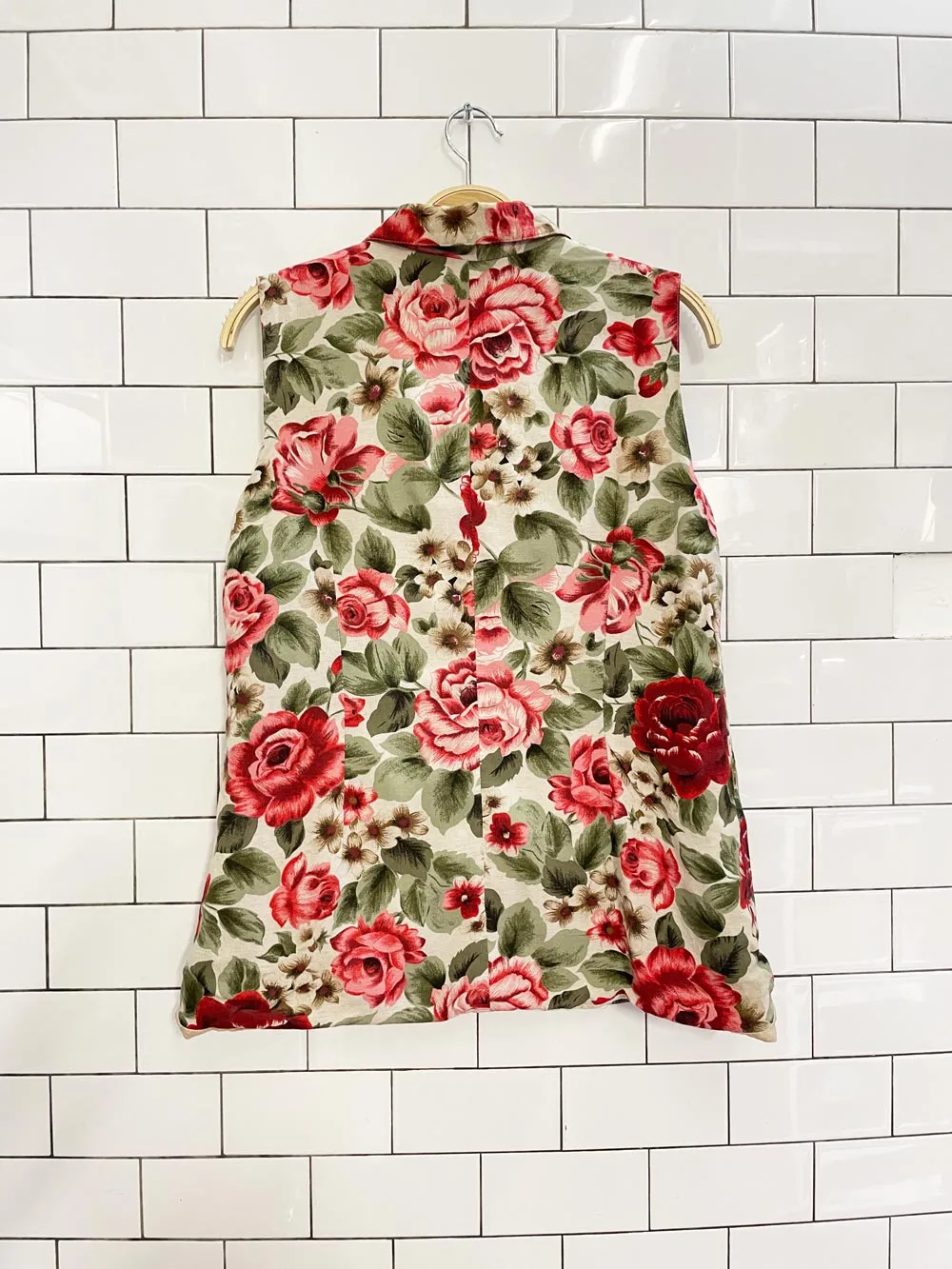 vintage 90s braemar floral linen vest top sold by Good Market Thrift Store product image thumbnail 5