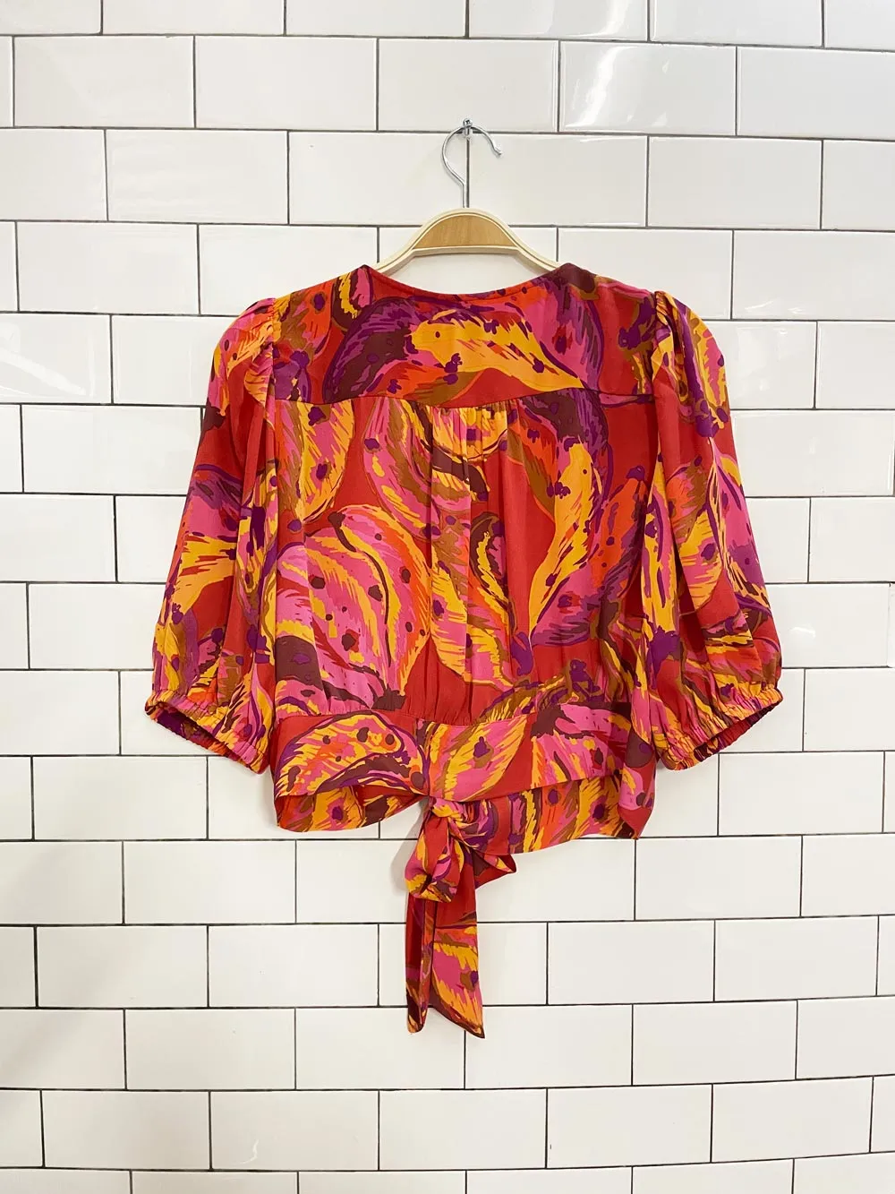 joie abstract floral wrap crop blouse sold by Good Market Thrift Store product image thumbnail 3