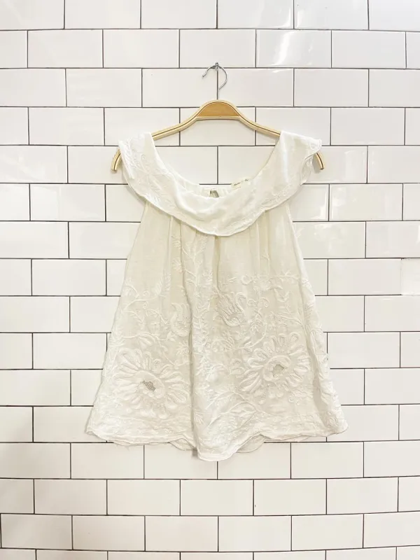 meadow rue 100% linen passiflora embroidered top sold by Good Market Thrift Store