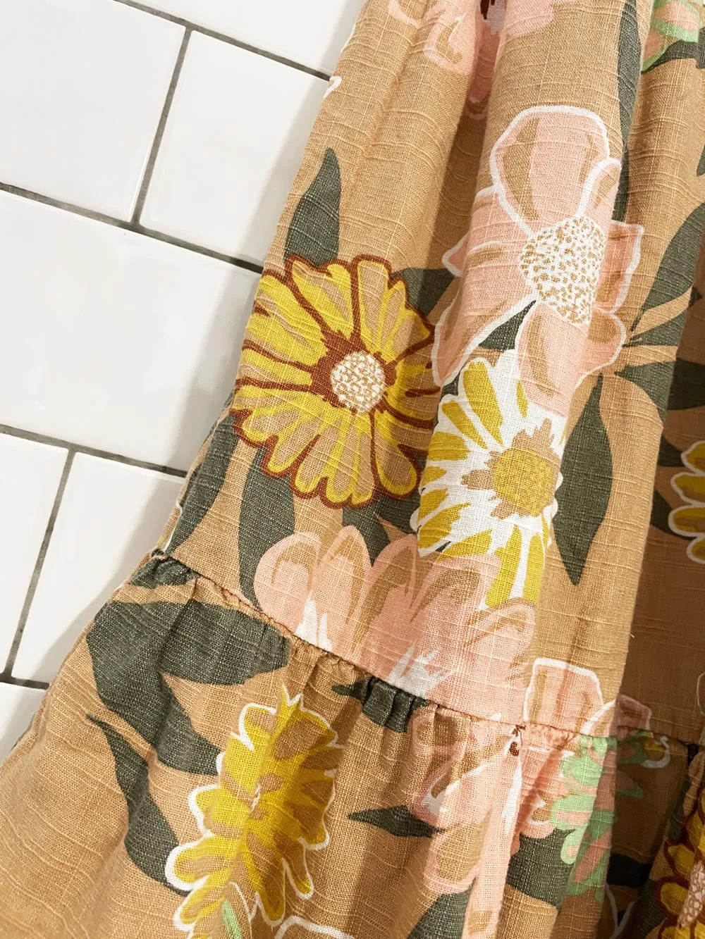 roxy sunnier shorts smocked tiered maxi dress sold by Good Market Thrift Store product image thumbnail 2