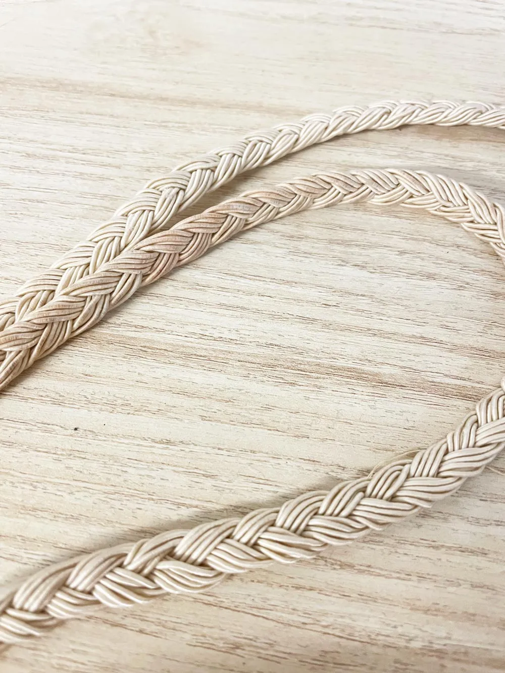 y2k crochet crossbody bag sold by Good Market Thrift Store product image thumbnail 3