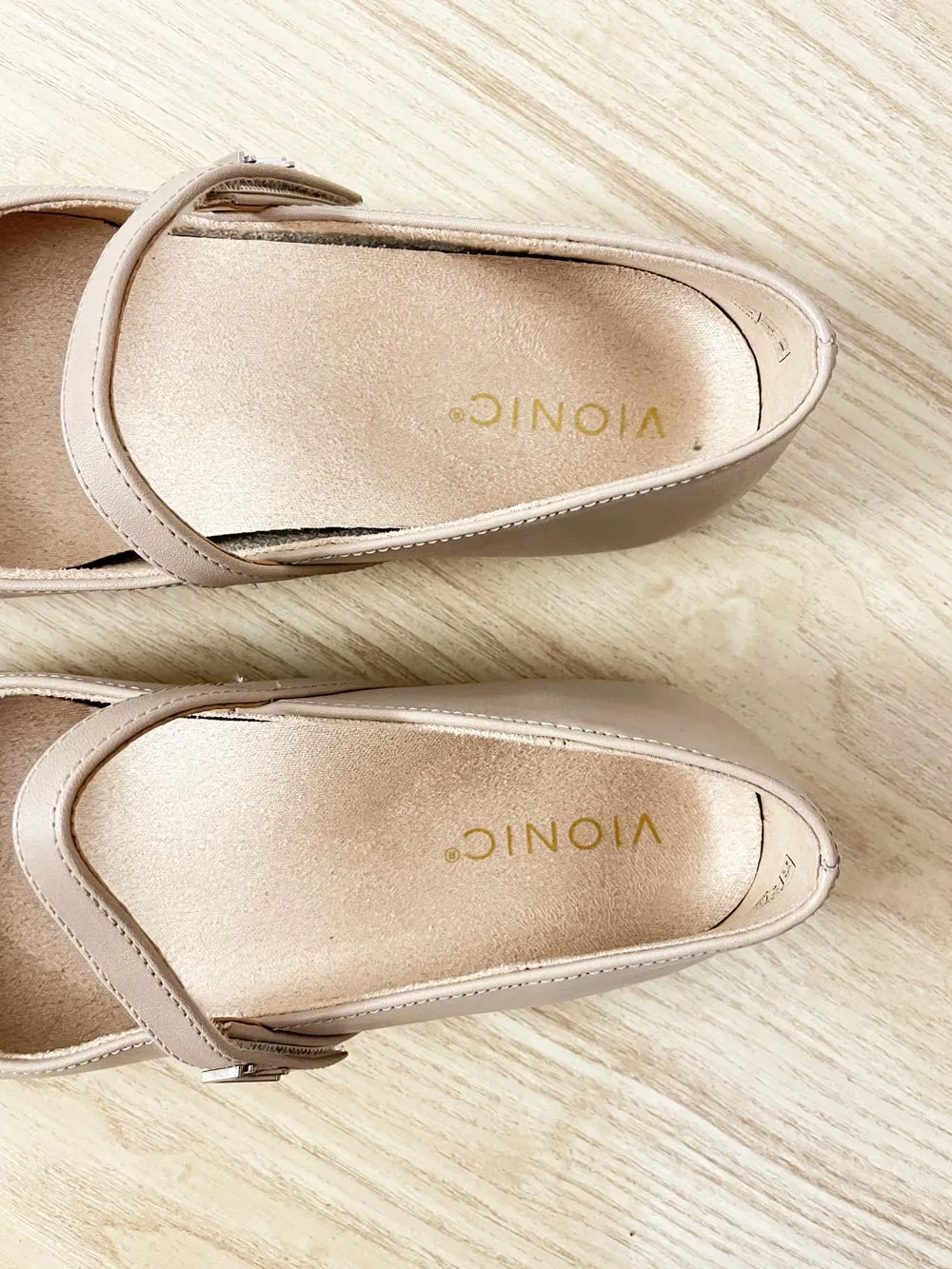 nwot vionic alameda leather mary-jane shoes sold by Good Market Thrift Store product image thumbnail 4