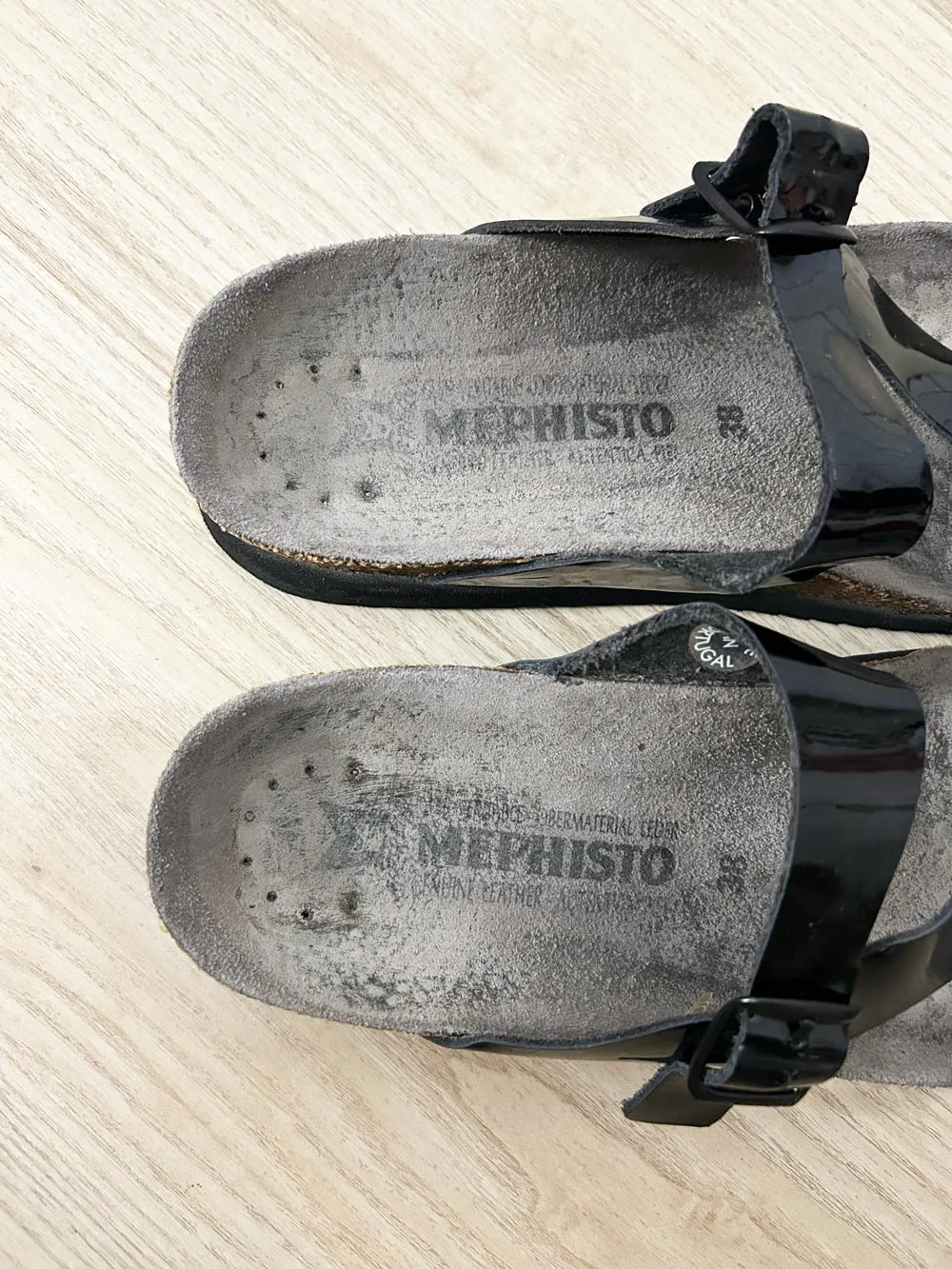 mephisto helen classic patent leather sandals sold by Good Market Thrift Store product image thumbnail 3