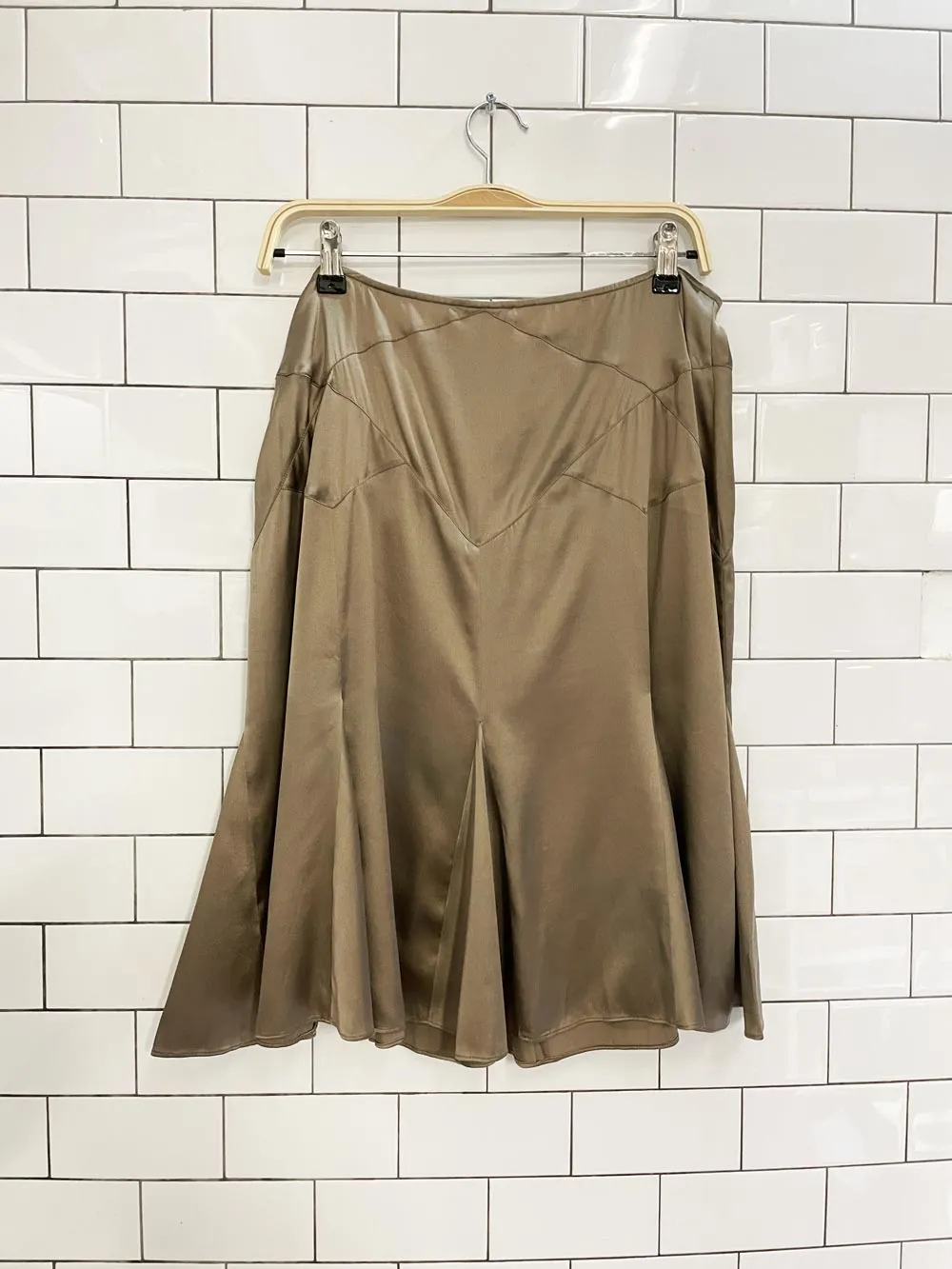 nwt calvin klein silk-blend tulip knee-length skirt sold by Good Market Thrift Store product image thumbnail 3