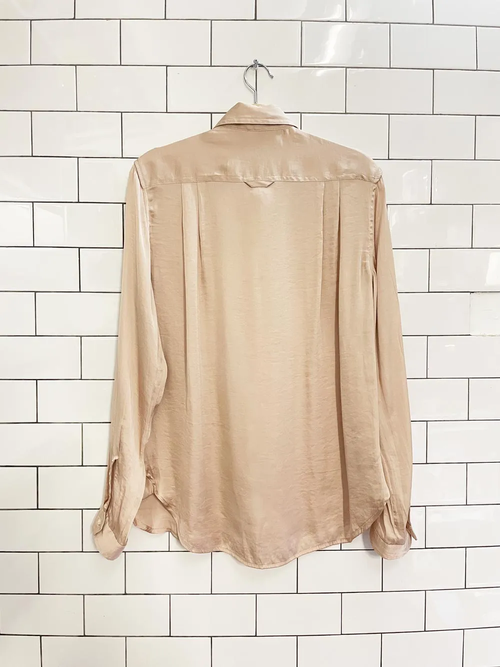 banana republic champane satin blouse sold by Good Market Thrift Store product image thumbnail 5