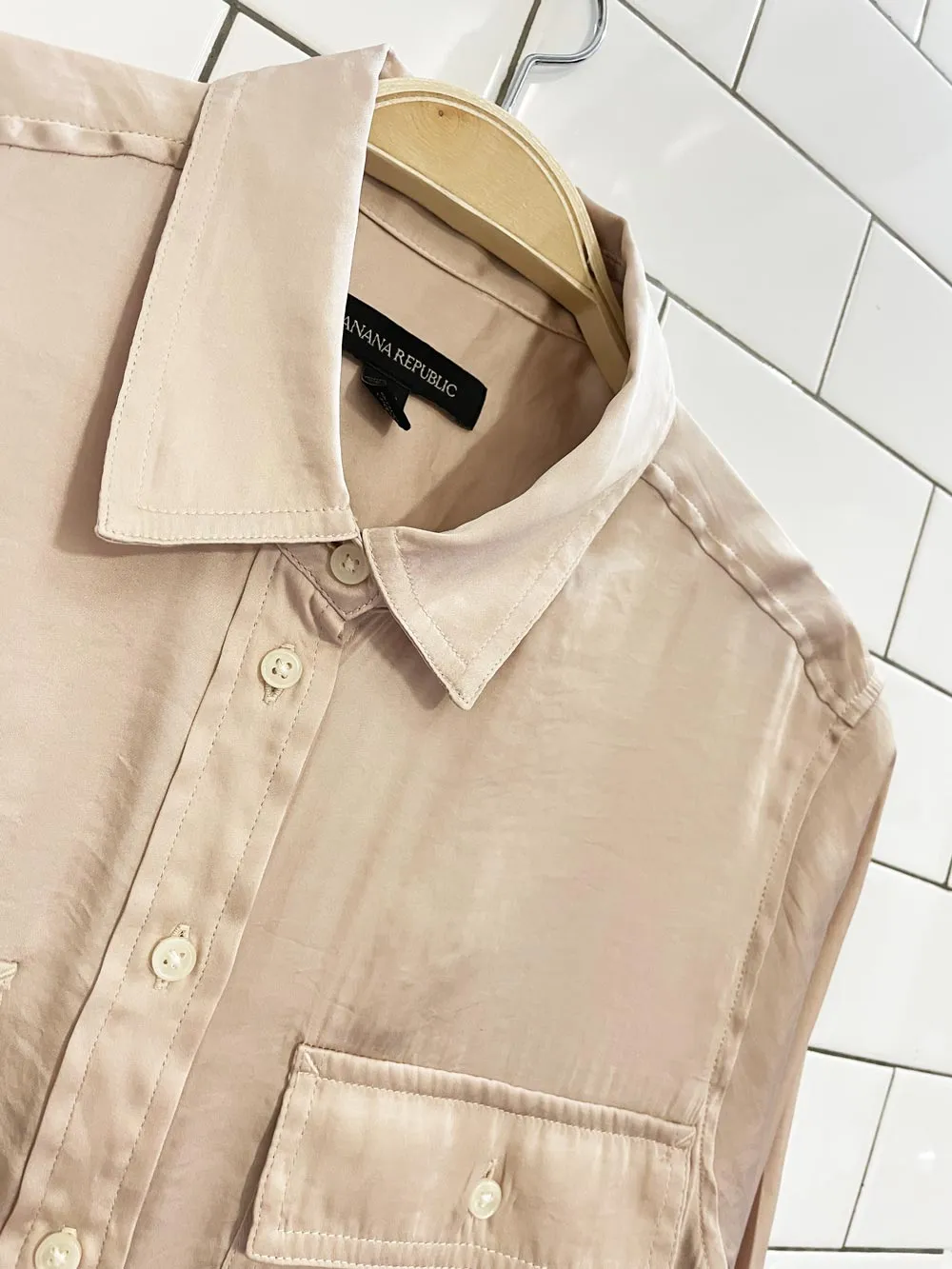 banana republic champane satin blouse sold by Good Market Thrift Store product image thumbnail 3