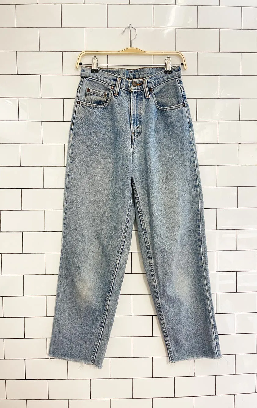 vintage 90s levis 585 baggy leg raw hem jeans sold by Good Market Thrift Store product image thumbnail 5