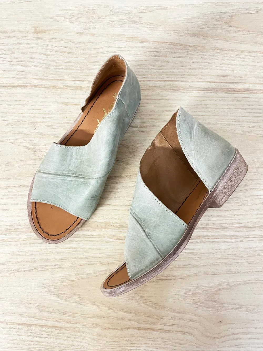 nwot free people mont blanc leather sandal | made in Spain sold by Good Market Thrift Store