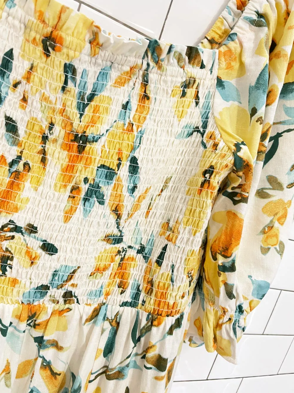 nwt gap linen-blend smocked floral midi dress sold by Good Market Thrift Store product image thumbnail 3