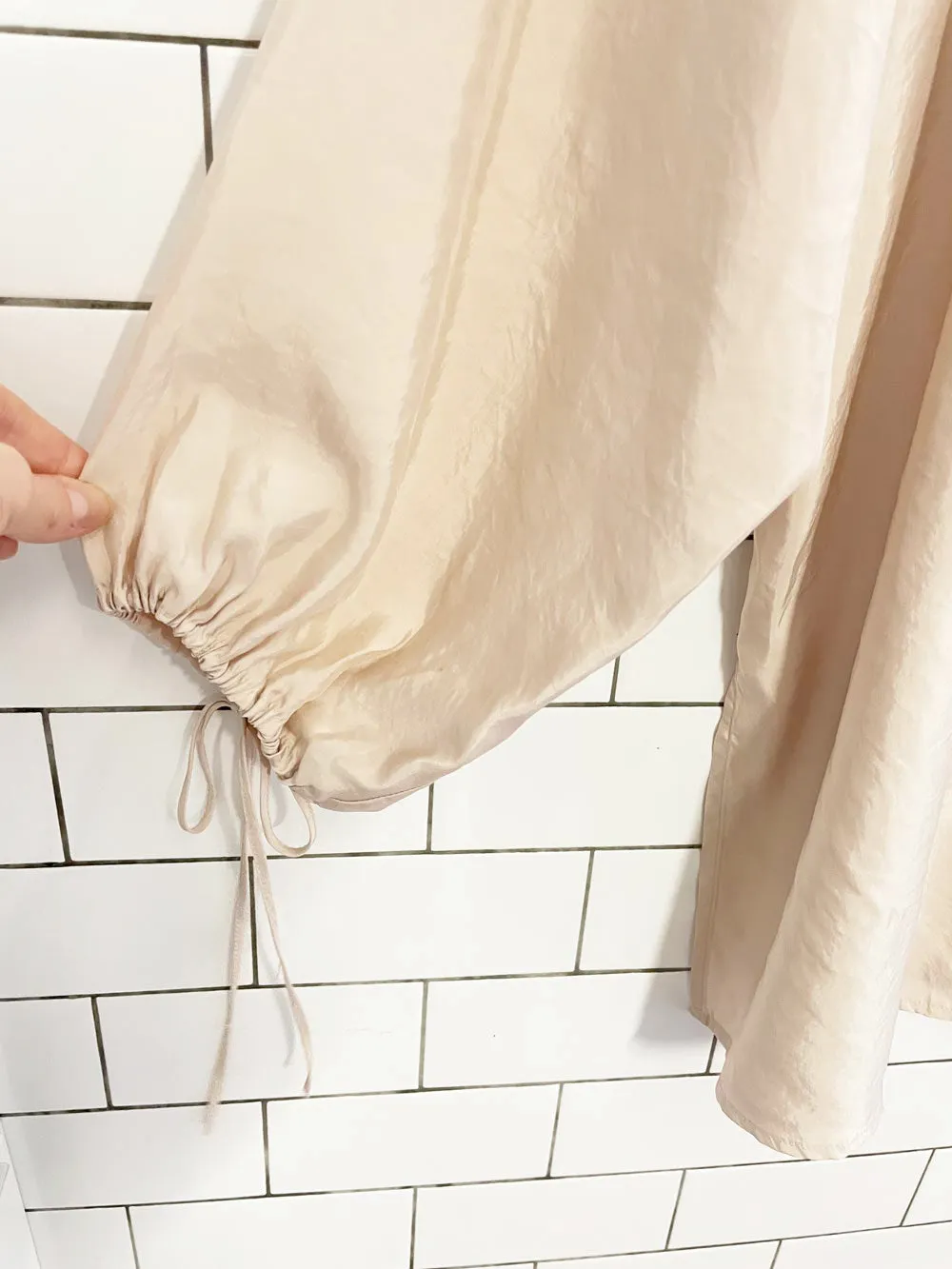 h&m 2025 champagne satin deep v balloon sleeve oversized blouse sold by Good Market Thrift Store product image thumbnail 5