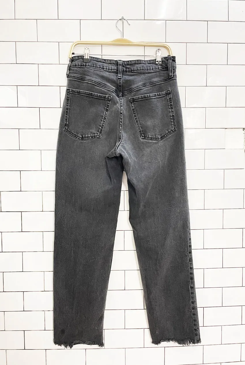 old navy high rise OG loose raw hem jeans sold by Good Market Thrift Store product image thumbnail 3