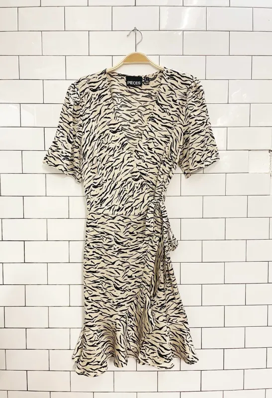 pieces juliet animal print satin wrap dress sold by Good Market Thrift Store