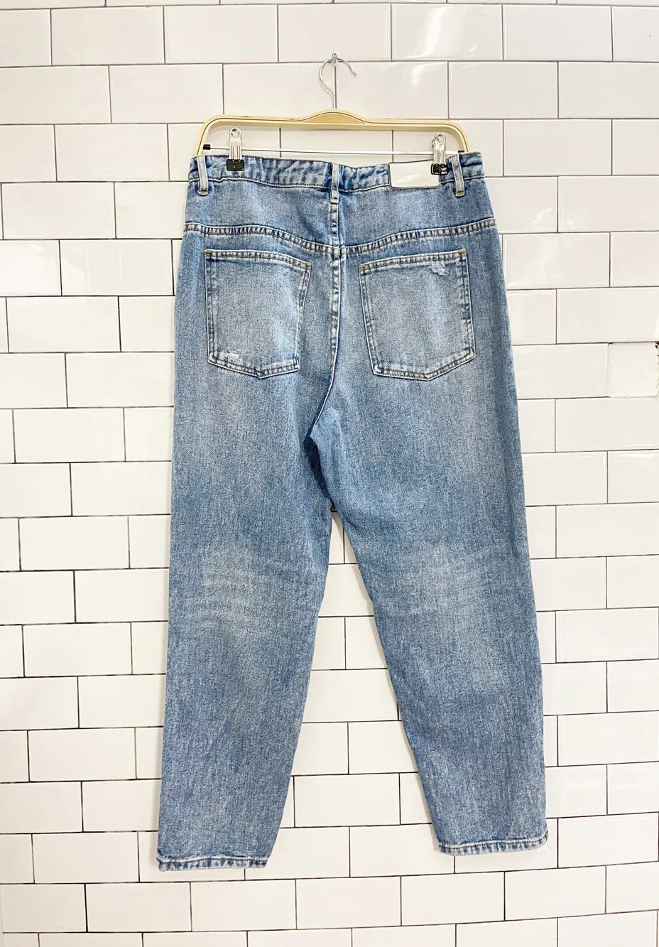only loose fit balloon leg jeans sold by Good Market Thrift Store product image thumbnail 5