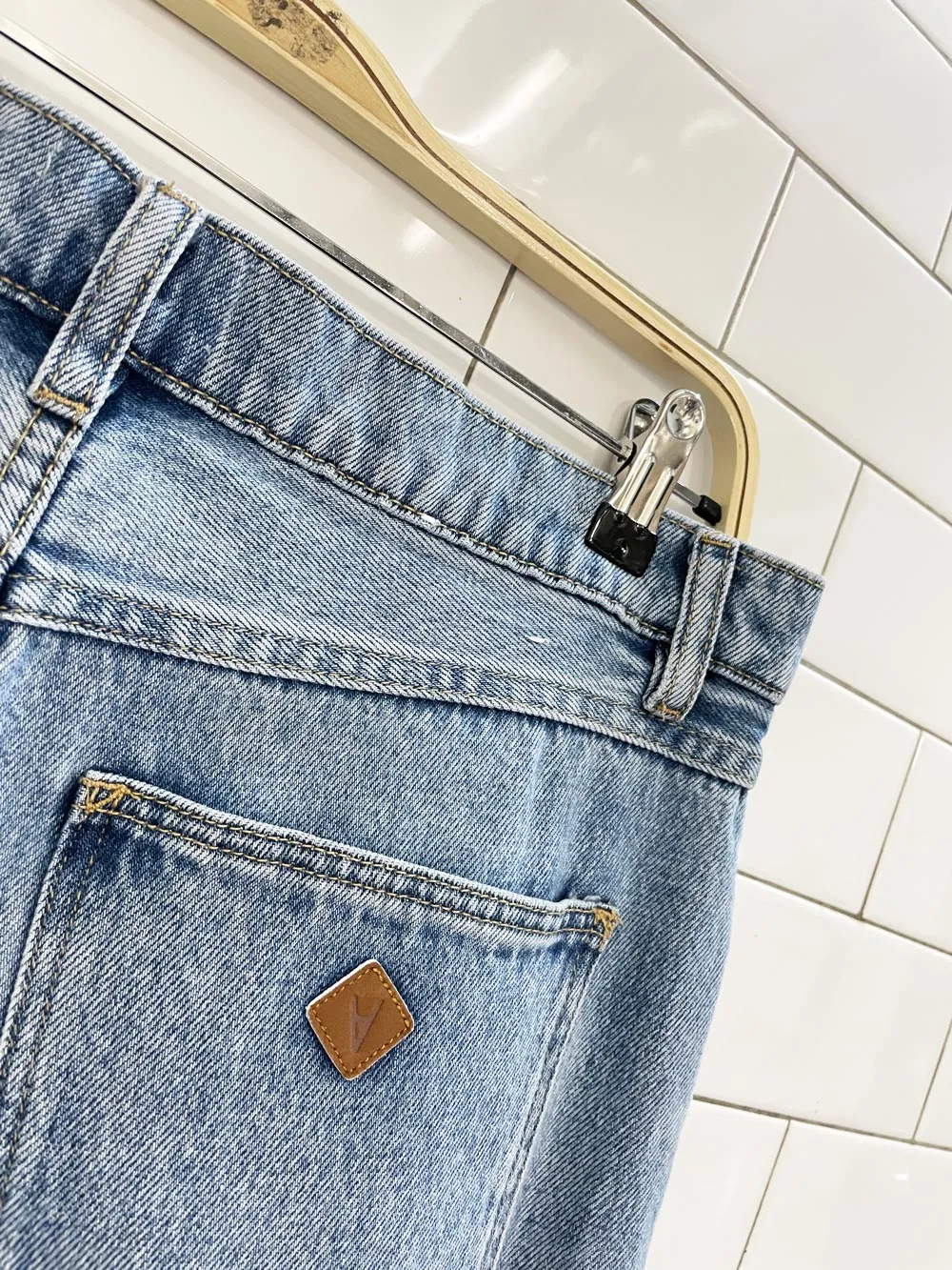 abrand a slouch baggy jeans | revolve | urban outfitters sold by Good Market Thrift Store product image thumbnail 2