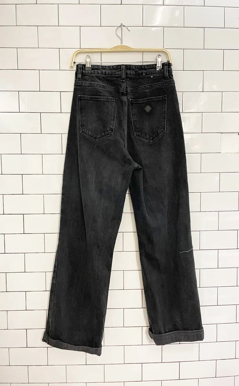 abrand a 94 high and wide baggy jeans | revolve | urban outfitters sold by Good Market Thrift Store product image thumbnail 4