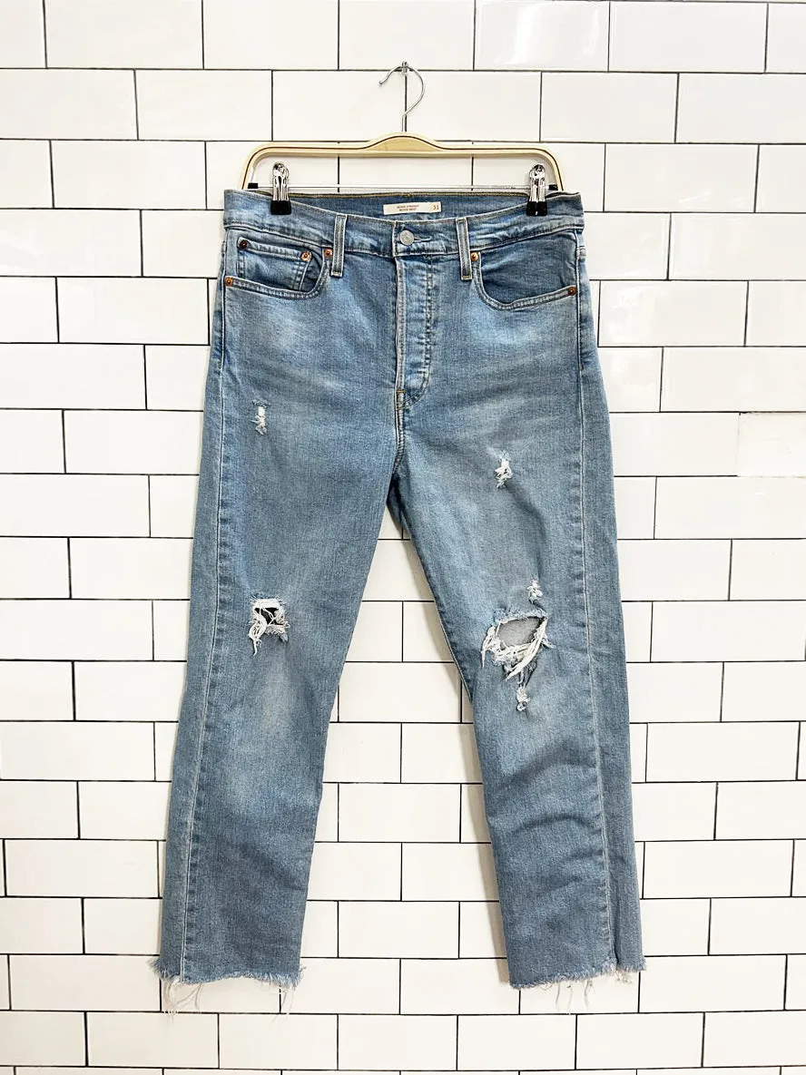 levi's wedgie straight distressed cropped jeans sold by Good Market Thrift Store