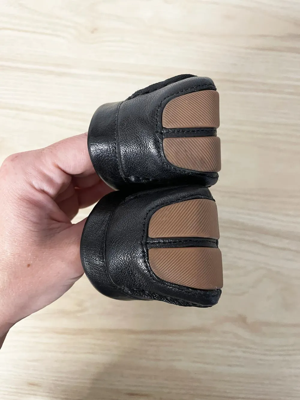 cole haan evelyn bow leather driving loafer sold by Good Market Thrift Store product image thumbnail 4