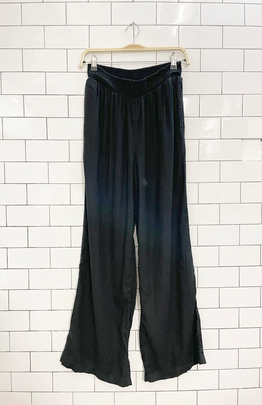 aerie linen-blend smocked waist wide leg pant sold by Good Market Thrift Store