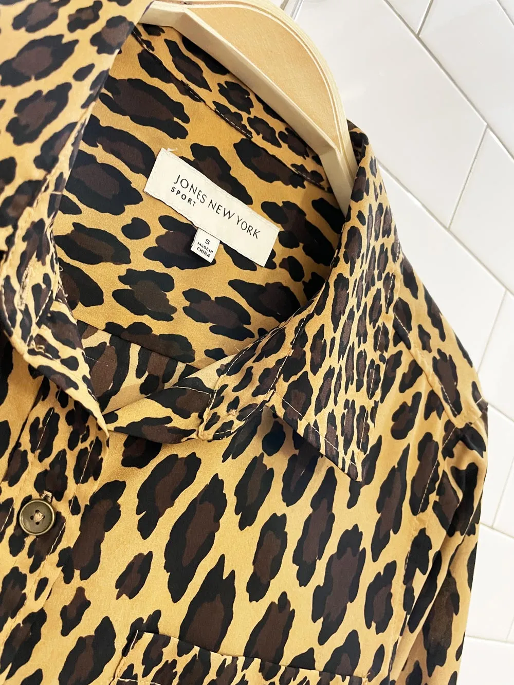 vintage 00s jones new york animal print blouse sold by Good Market Thrift Store product image thumbnail 2