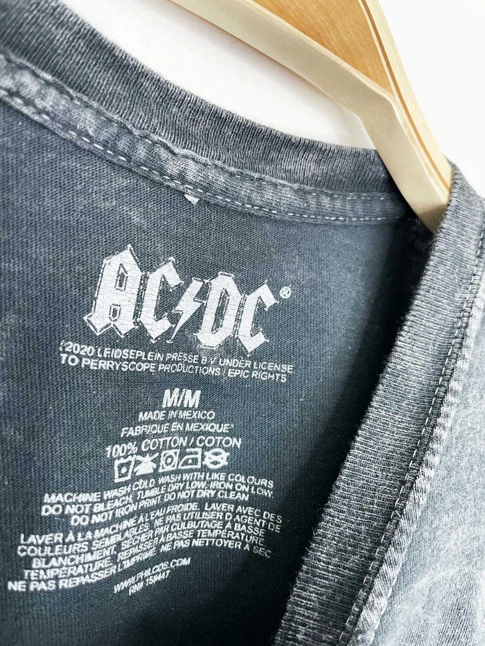 acdc x perryscope thunder guitar graphic tee | 2020 philcos sold by Good Market Thrift Store product image thumbnail 3