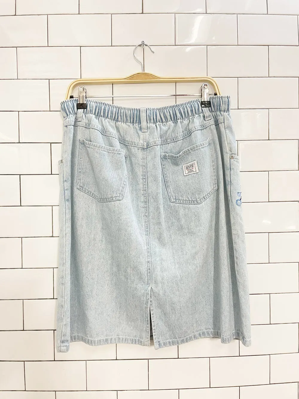 vintage 00s bill blass sport denim skirt sold by Good Market Thrift Store product image thumbnail 5